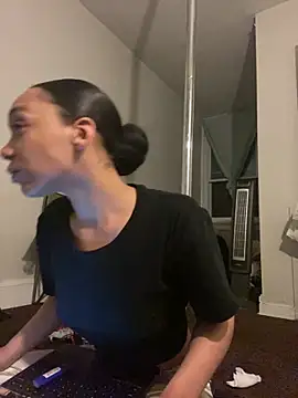 Velvetraexo online show from 04/11/26, 12:18