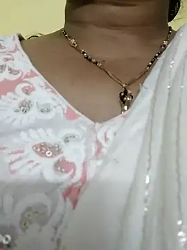 Snapshot of Monika_Telugu_Girl chatting on 10/23/25, 04:38 Monika Telugu Girl online show from 10/23/25, 04:38