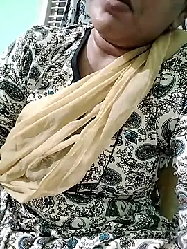 Snapshot of Monika_Telugu_Girl chatting on 12/22/25, 08:20 Monika Telugu Girl online show from 12/22/25, 08:20