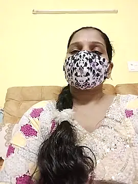 Snapshot of Monika_Telugu_Girl chatting on 12/14/25, 08:14 Monika Telugu Girl online show from 12/14/25, 08:14