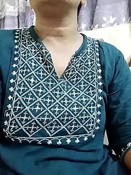 Snapshot of Monika_Telugu_Girl chatting on 09/30/25, 05:35 Monika Telugu Girl online show from 09/30/25, 05:35