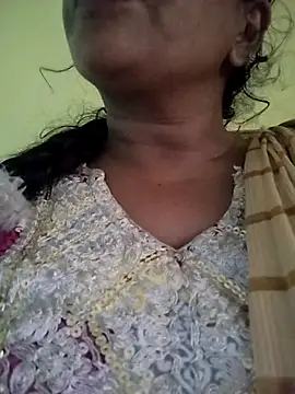 Snapshot of Monika_Telugu_Girl chatting on 12/01/25, 10:27 Monika Telugu Girl online show from 12/01/25, 10:27