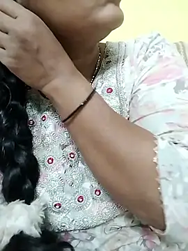 Snapshot of Monika_Telugu_Girl chatting on 11/29/25, 08:58 Monika Telugu Girl online show from 11/29/25, 08:58