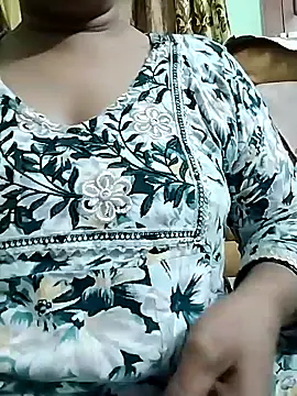 Snapshot of Monika_Telugu_Girl chatting on 12/17/25, 07:41 Monika Telugu Girl online show from 12/17/25, 07:41