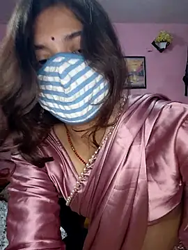 hiddennisha online show from 03/11/26, 06:57