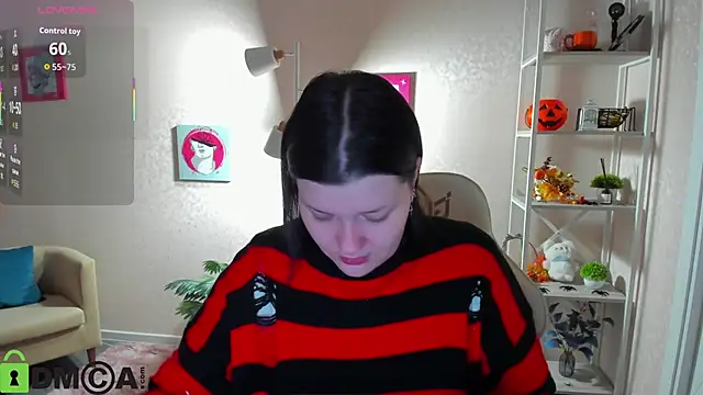 Michele Greenn online show from 11/26/25, 03:34