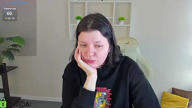 Michele Greenn online show from 11/02/25, 01:10