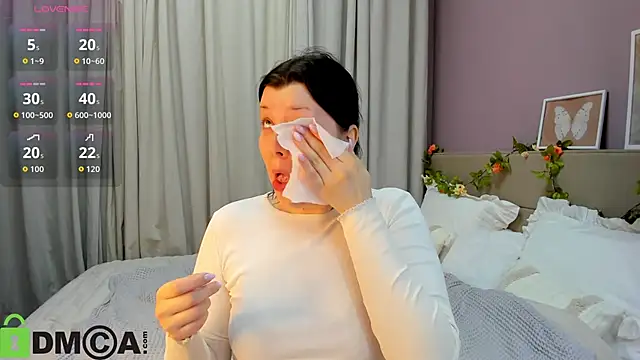 Michele Greenn online show from 09/28/25, 12:17