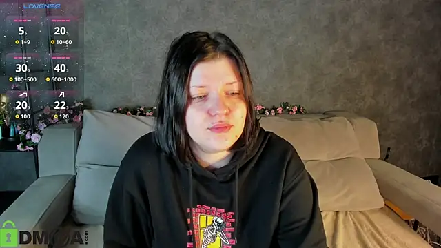 Michele Greenn online show from 10/28/25, 01:06