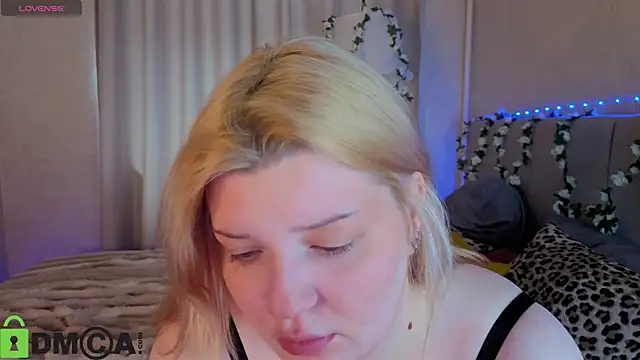 Michele Greenn online show from 05/09/26, 01:09
