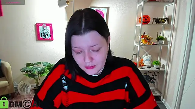 Michele Greenn online show from 11/19/25, 03:12