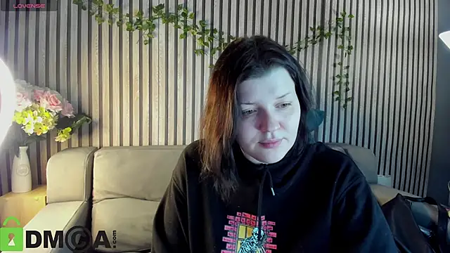 Michele Greenn online show from 12/03/25, 12:55