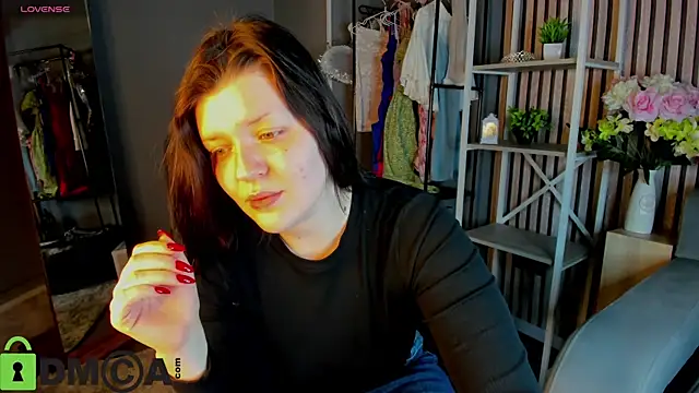 Michele Greenn online show from 12/15/25, 01:00