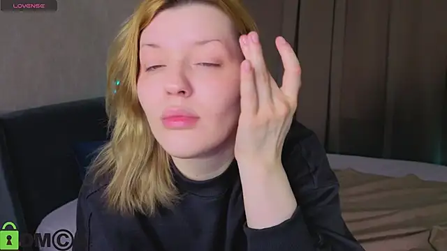 Michele Greenn online show from 04/15/26, 01:11