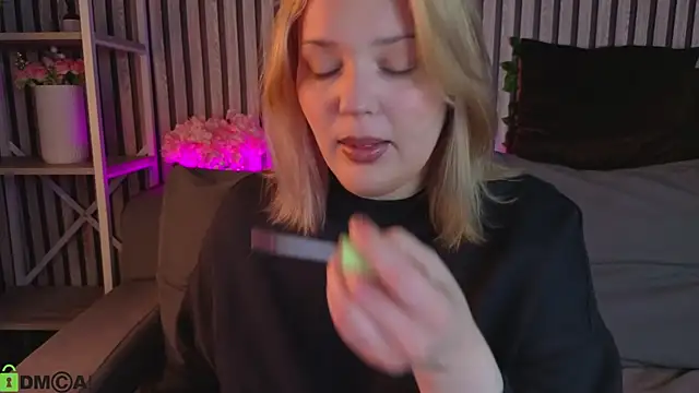 Michele Greenn online show from 04/30/26, 01:12
