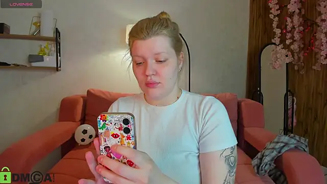 Michele Greenn online show from 06/14/26, 01:02