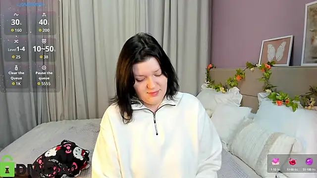 Michele Greenn online show from 09/30/25, 12:05