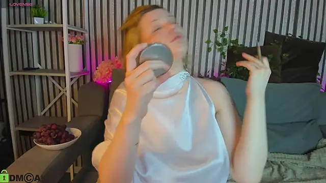 Michele Greenn online show from 04/11/26, 01:13