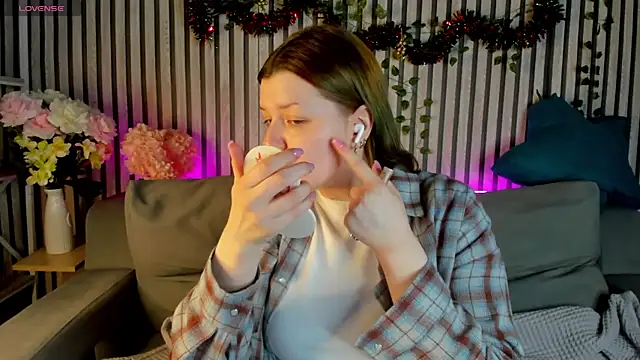 Michele Greenn online show from 01/12/26, 01:12