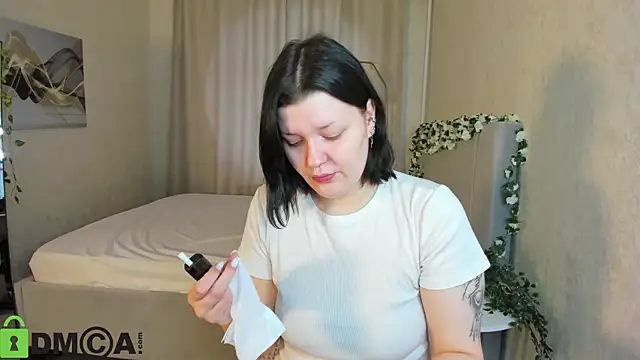 Michele Greenn online show from 11/15/25, 03:32