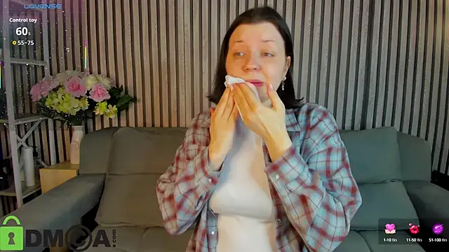 Michele Greenn online show from 10/15/25, 01:15