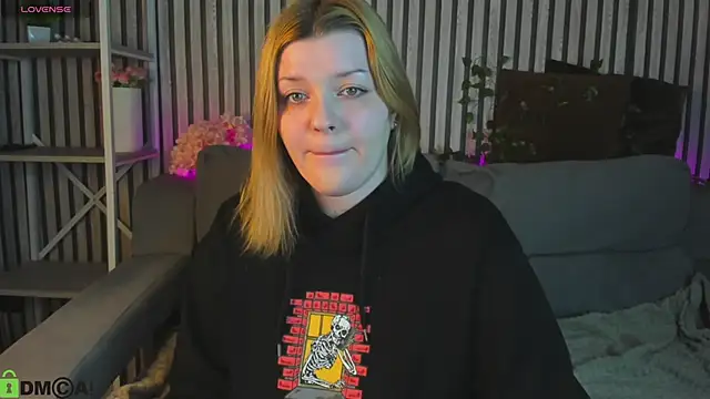 Michele Greenn online show from 04/10/26, 01:12