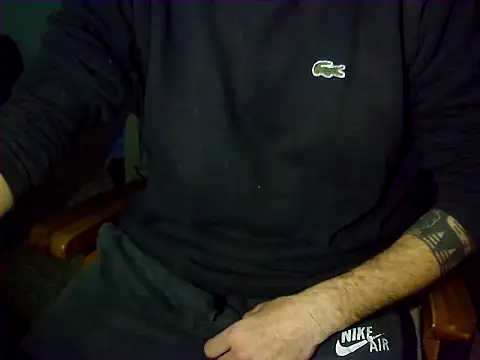 Snapshot of CesarLeyess chatting on 07/08/26, 12:24 CesarLeyess online show from 07/08/26, 12:24