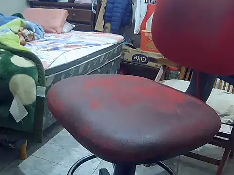 Snapshot of CesarLeyess chatting on 10/20/25, 08:26 CesarLeyess online show from 10/20/25, 08:26