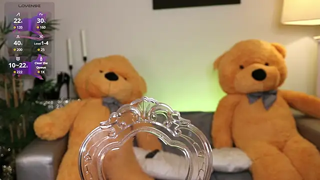 NovaHollisx online show from 12/01/25, 03:51