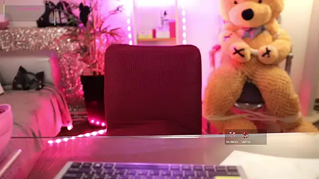 NovaHollisx online show from 04/03/26, 02:40