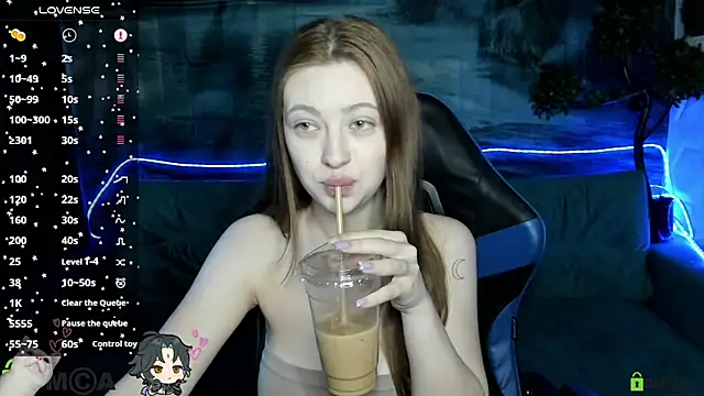 Snapshot of AmourLily chatting on 05/28/26, 06:21 AmourLily online show from 05/28/26, 06:21