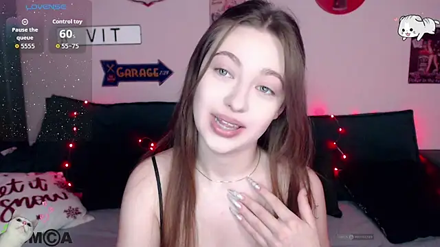 AmourLily online show from 12/21/25, 09:00