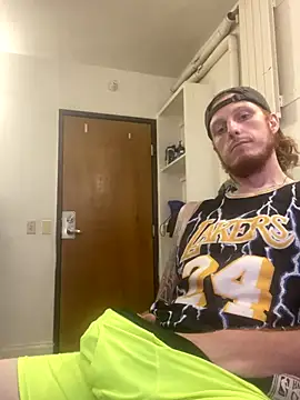 Snapshot of BIGxRED chatting on 09/16/25, 06:31 BIGxRED online show from 09/16/25, 06:31