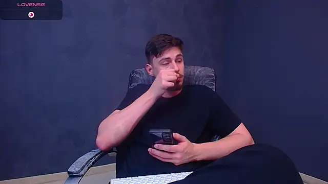 EnzoRace online show from 12/15/25, 09:04