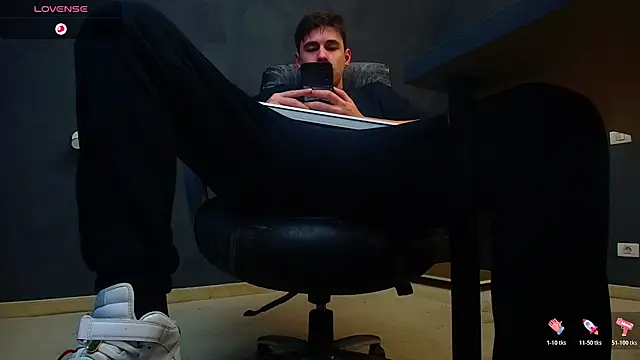 EnzoRace online show from 11/07/25, 06:07