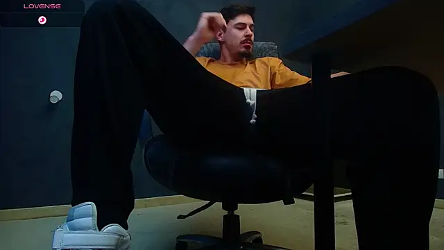 EnzoRace online show from 11/09/25, 07:23