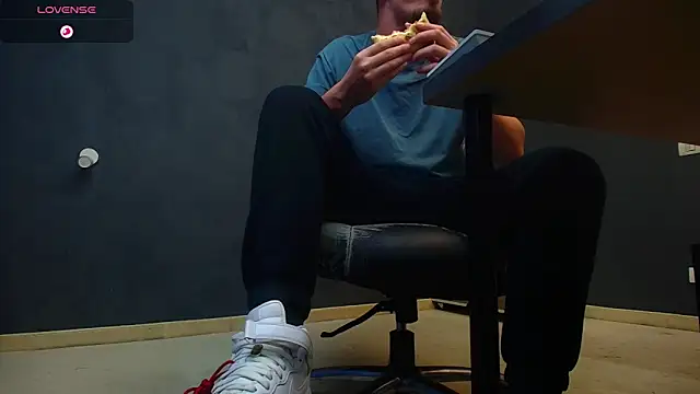 EnzoRace online show from 10/10/25, 05:30