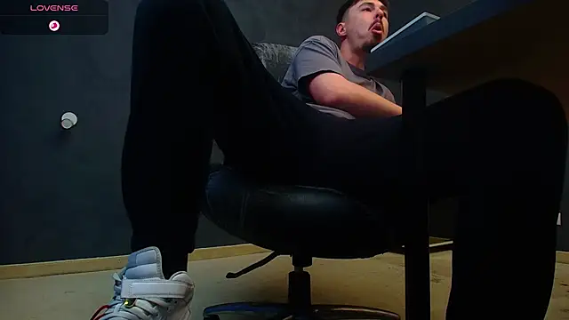 EnzoRace online show from 11/13/25, 05:33