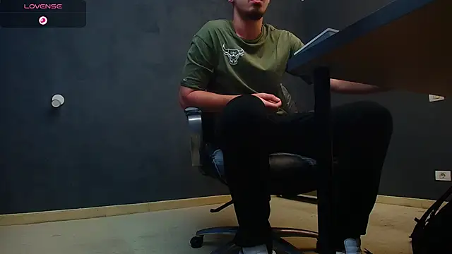 EnzoRace online show from 10/13/25, 05:20