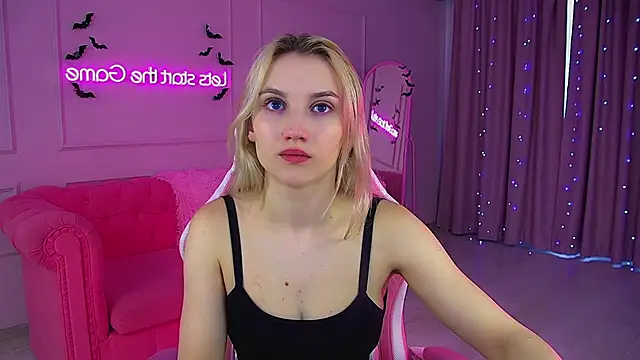 Snapshot of StacyEvances chatting on 11/01/25, 08:41 StacyEvances online show from 11/01/25, 08:41