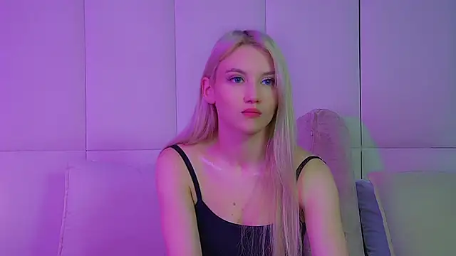 Snapshot of StacyEvances chatting on 09/29/25, 06:57 StacyEvances online show from 09/29/25, 06:57