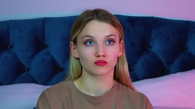 StacyEvances online show from 04/24/26, 06:04