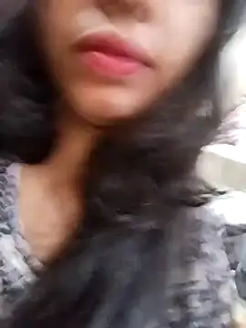 Snapshot of Madem-18 chatting on 09/11/25, 04:01 Madem-18 online show from 09/11/25, 04:01