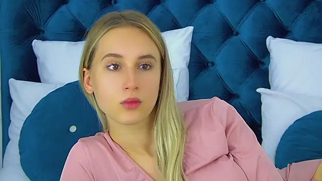 VictoriaHopsons online show from 09/20/25, 06:40