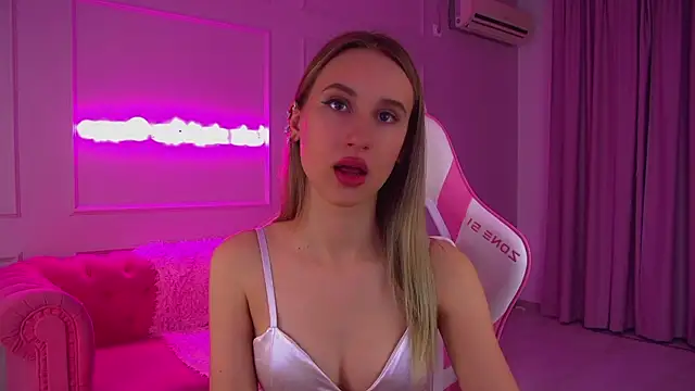 VictoriaHopsons online show from 01/14/26, 06:22