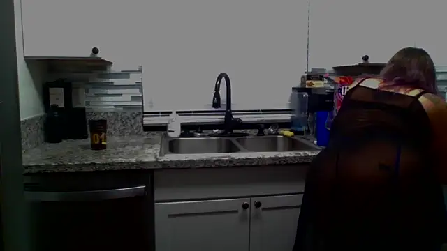 Snapshot of SparklesB1tch chatting on 09/13/25, 11:10 SparklesB1tch online show from 09/13/25, 11:10