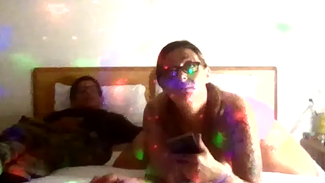 Snapshot of SparklesB1tch chatting on 11/17/25, 11:14 SparklesB1tch online show from 11/17/25, 11:14