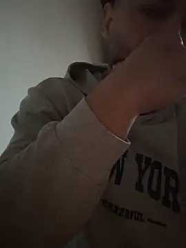 irimiea1729 online show from 11/23/25, 02:49