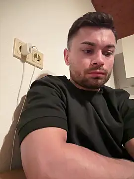 irimiea1729 online show from 12/13/25, 11:22