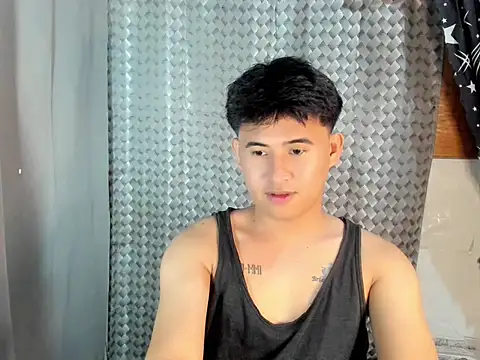 Snapshot of Adim-pinoy146 chatting on 06/11/26, 12:32 Adim-pinoy146 online show from 06/11/26, 12:32